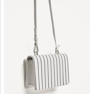 Zara-CONTRASTING STRIPES LEATHER CROSSBODY BAG 🤡